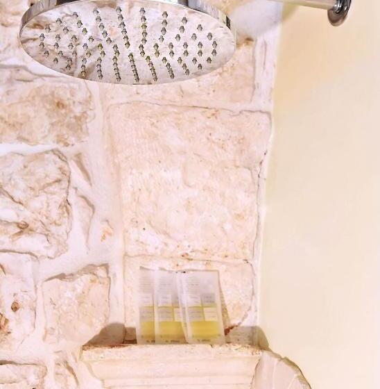 Bed and Breakfast L Angolo Di Gaudì, Alcoba Blanca