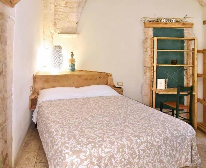 Bed and Breakfast L Angolo Di Gaudì, Alcoba Blanca