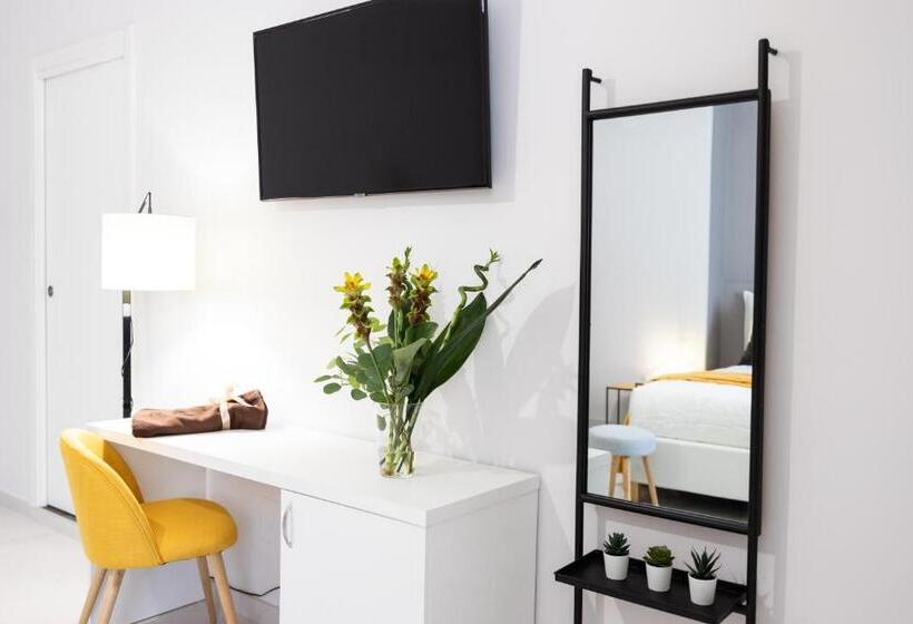 تختخواب و صبحانه Li Cetti