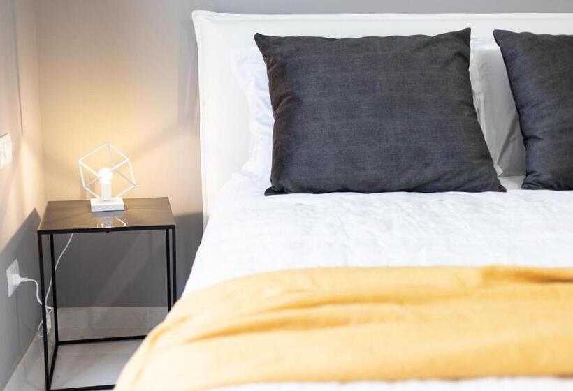 تختخواب و صبحانه Li Cetti