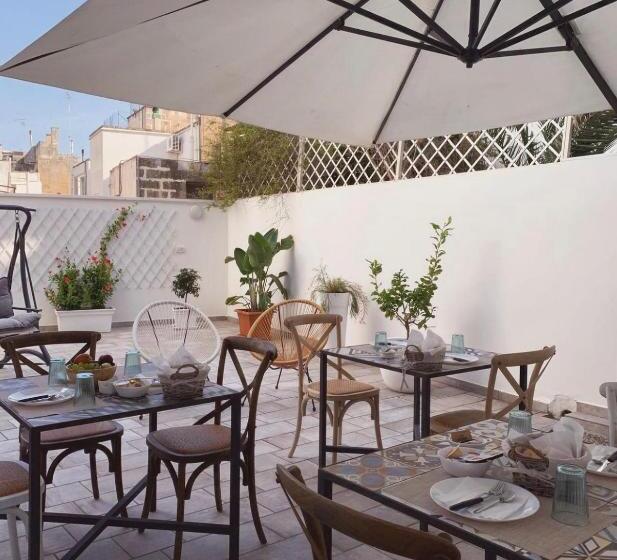 تختخواب و صبحانه Li Cetti