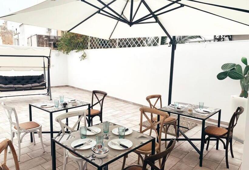 تختخواب و صبحانه Li Cetti