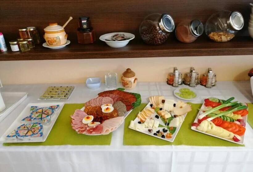 ベッドアンドブレックファースト Ludvig Panzió