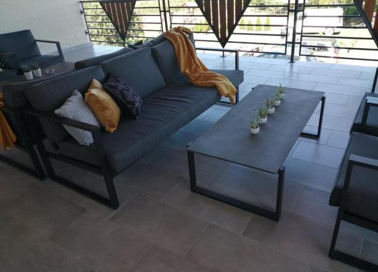 ベッドアンドブレックファースト Ludvig Panzió