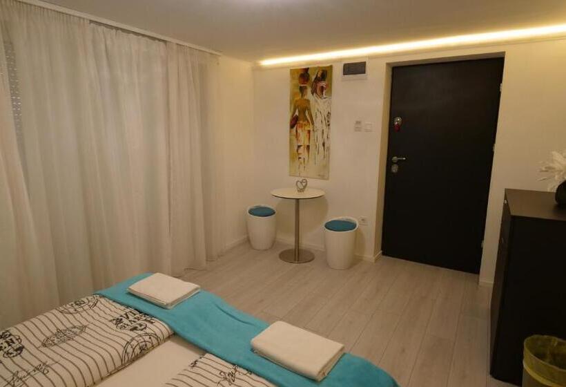 فندق Anna Villa Füred Boutique Rooms