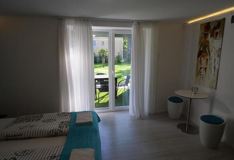 酒店 Anna Villa Füred Boutique Rooms