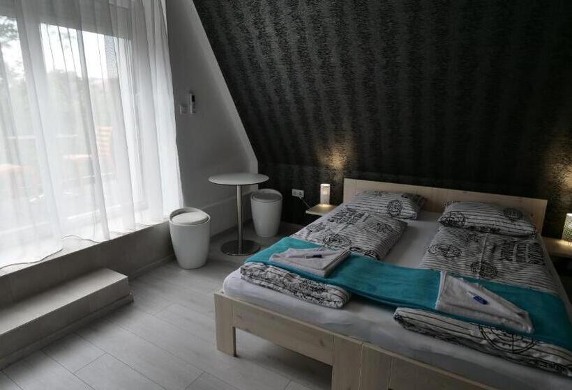 酒店 Anna Villa Füred Boutique Rooms