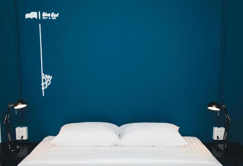 فندق Bluebed