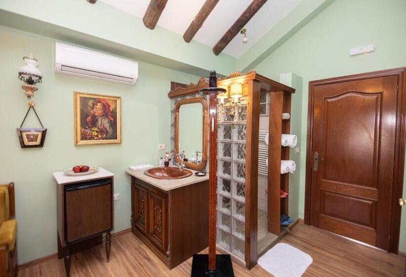 فندق Bujtina Sidheri