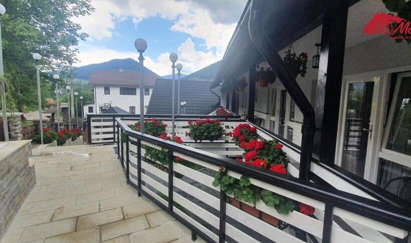 酒店 Cazare Moldi Btt