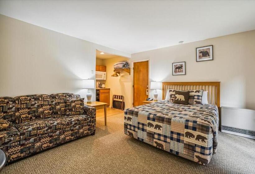 هتل Cedarbrook Queen Studio 110