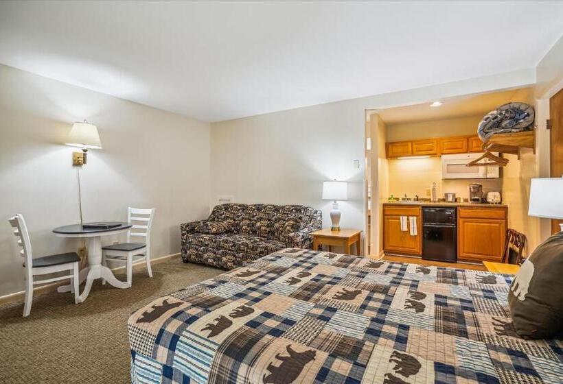 هتل Cedarbrook Queen Studio 110