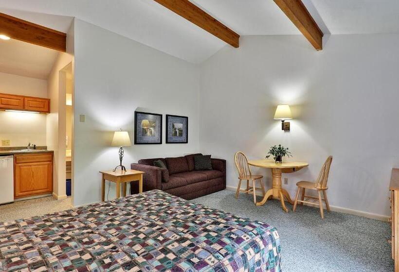 هتل Cedarbrook Queen Studio 207