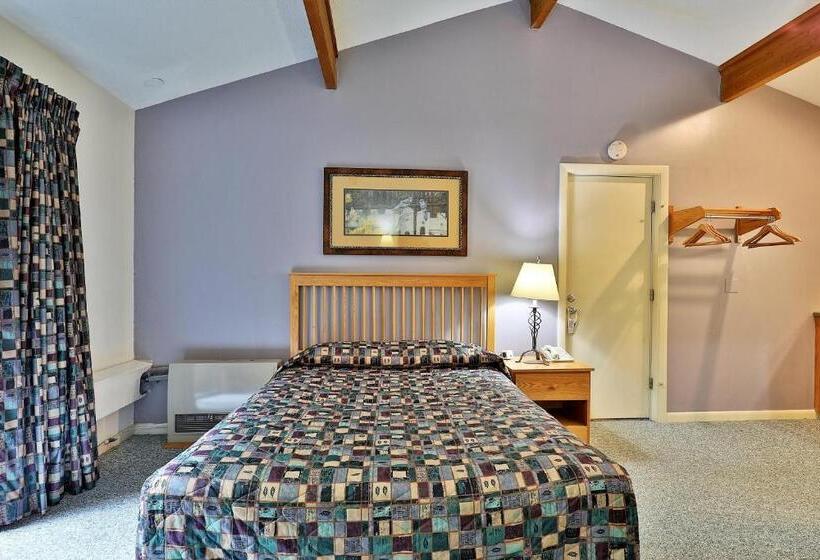 هتل Cedarbrook Queen Studio 207