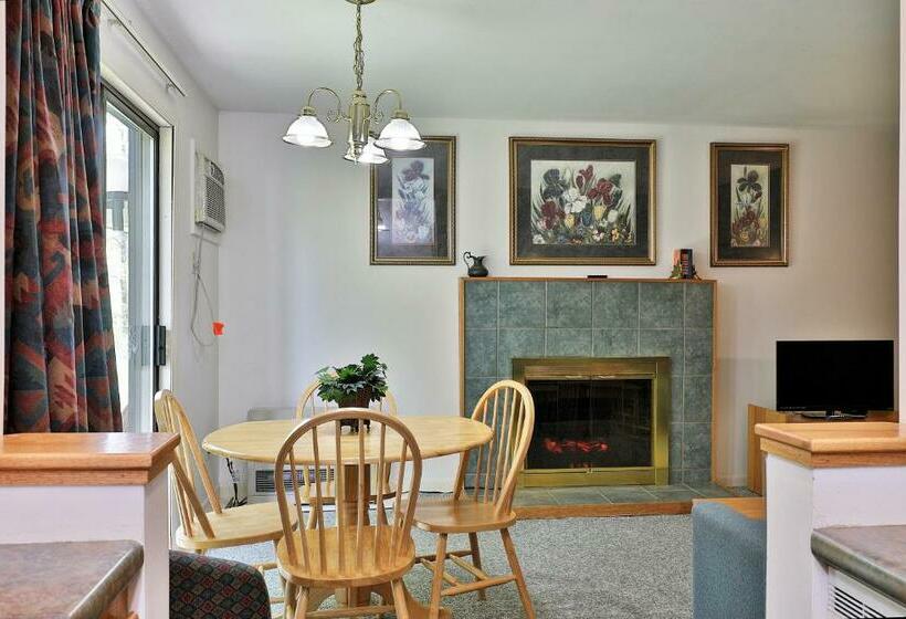 هتل Cedarbrook Queen Suite 109