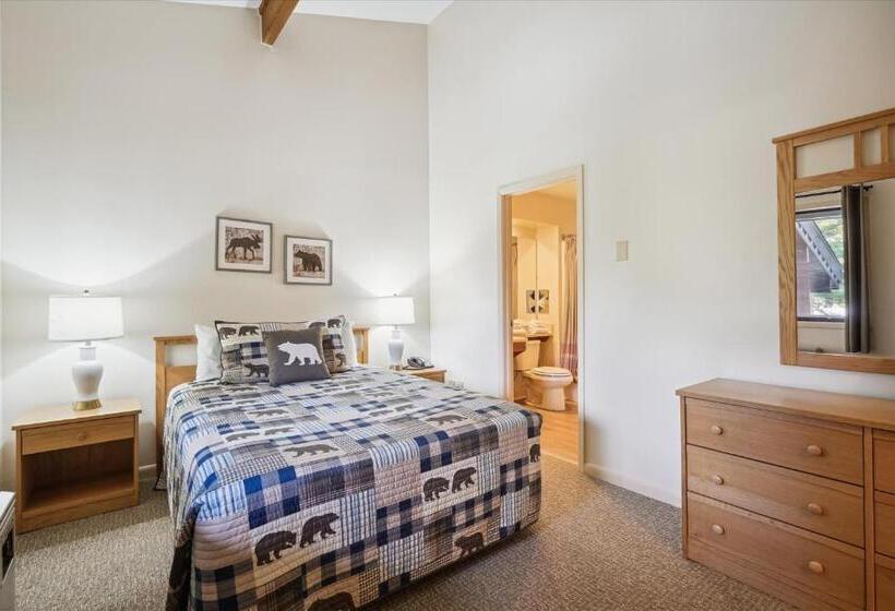 בית מלון כפרי Cedarbrook Queen Suite 202