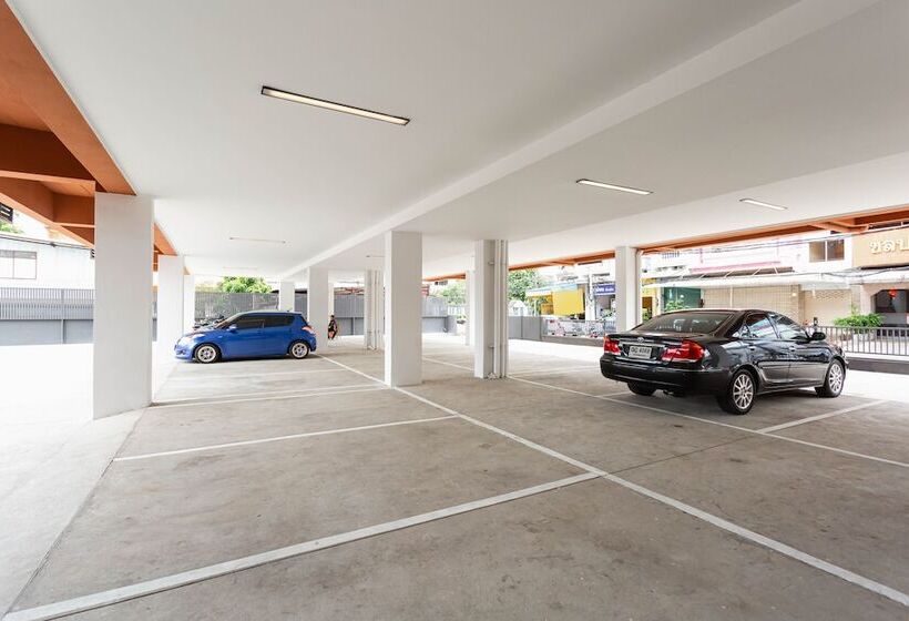 Clay Hotel Udonthani