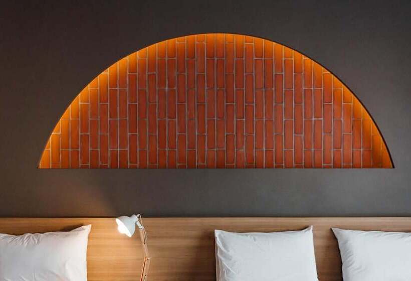 Clay Hotel Udonthani