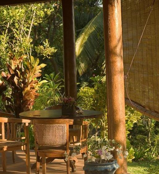 בית מלון כפרי Gaia Oasis Mountain Abasan