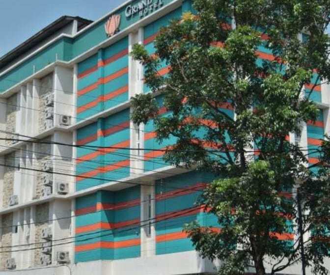 ホテル Grand Tulip