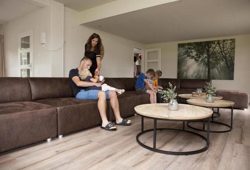 호텔 Groeps Villa 24 Pers