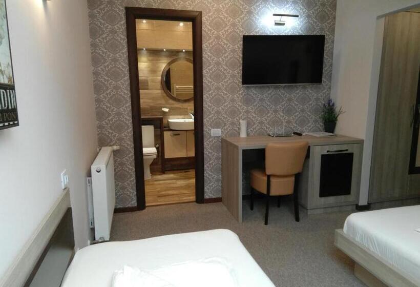 ホテル La Cristina