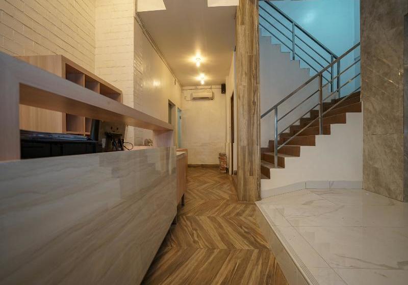 Отель Oyo 1270 Residence 8