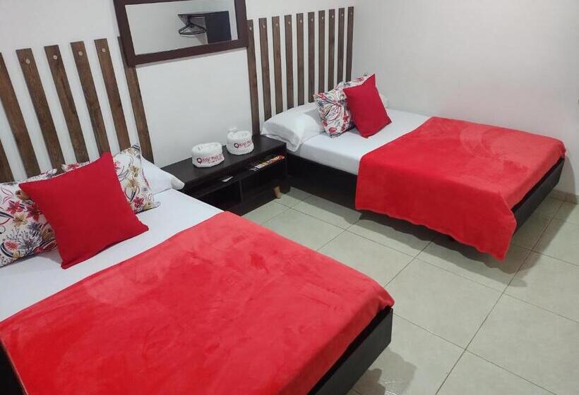 בית מלון כפרי Plaza Centro