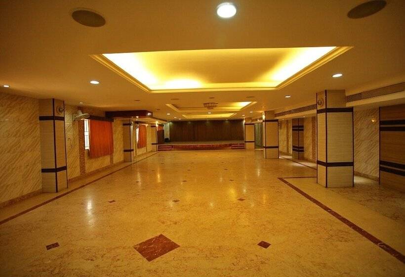 فندق Shiva Residency