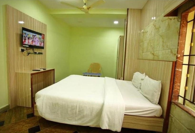 בית מלון כפרי Shiva Residency