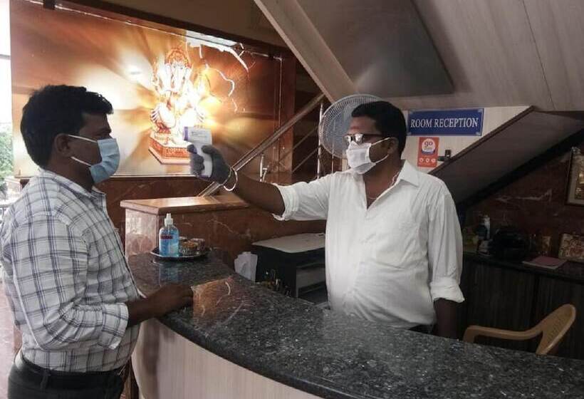 בית מלון כפרי Shiva Residency