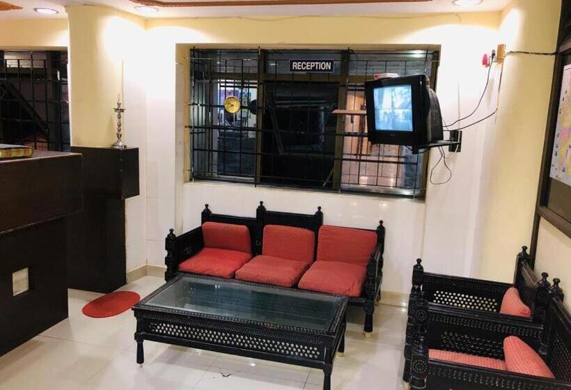 Отель Temple View Annex