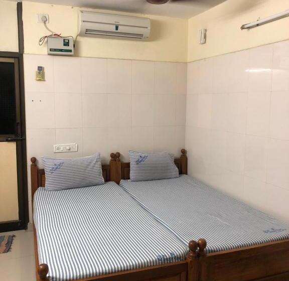 Отель Temple View Annex