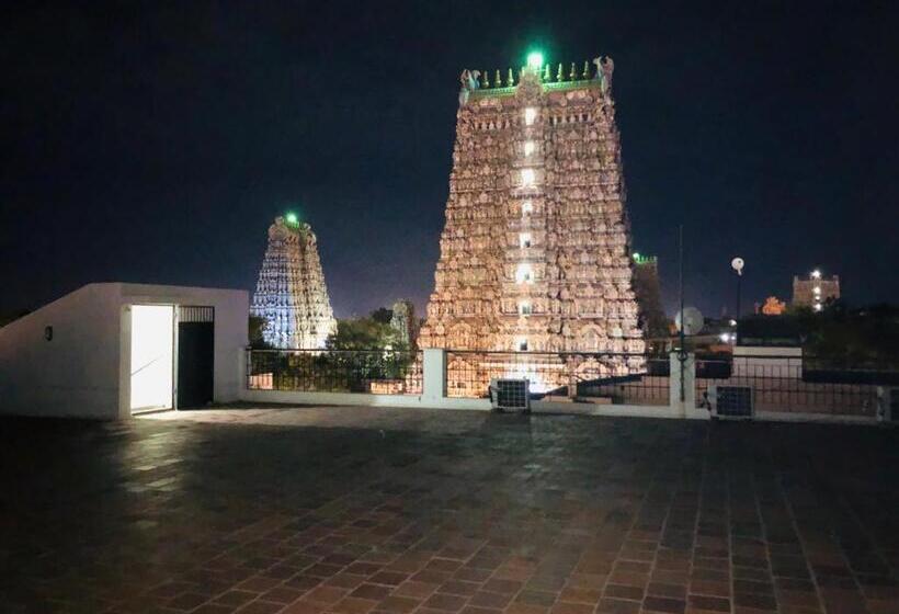 Отель Temple View Annex