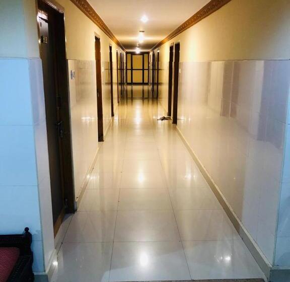 Отель Temple View Annex