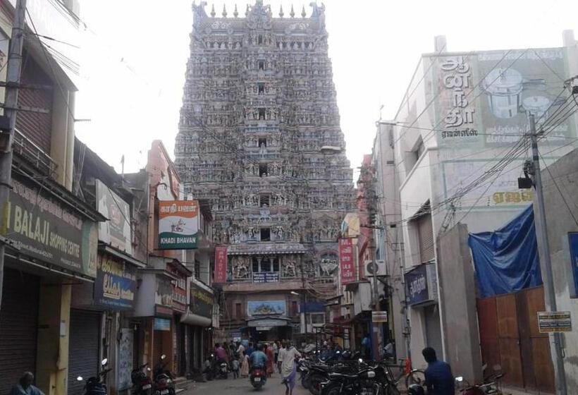 Отель Temple View Annex