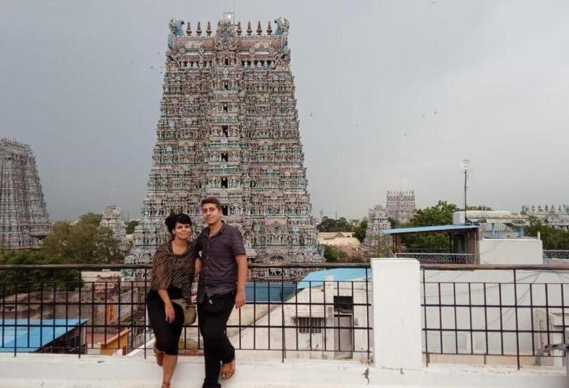 هتل Temple View Annex