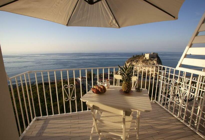 Le Tolde Del Corallone