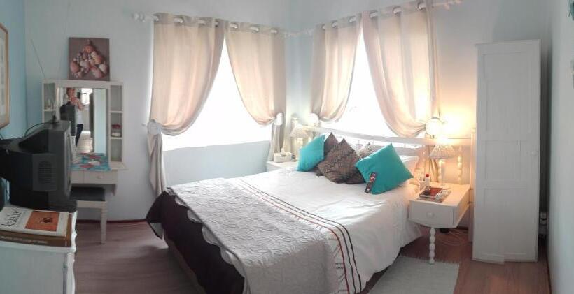 پانسیون A1bay View Collection Cottage & Apartment Sea Facing