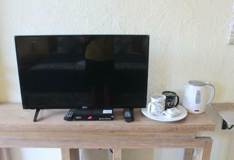 פנסיון Adore Guesthouse