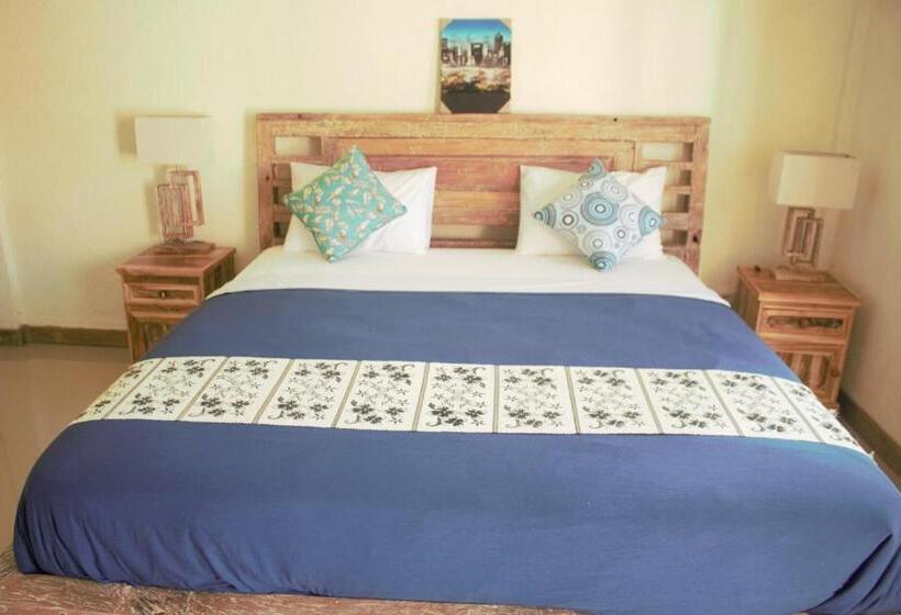 פנסיון Adore Guesthouse