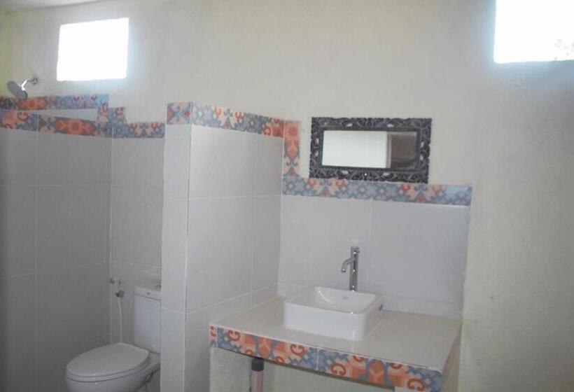 פנסיון Adore Guesthouse