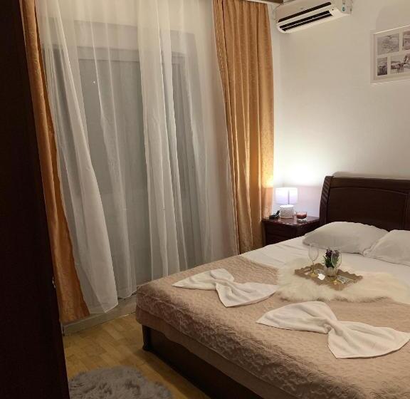 پانسیون Apartments Dibra