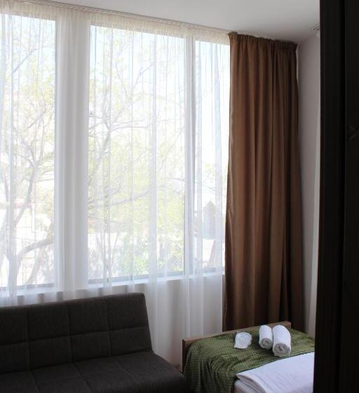 پانسیون Guest House Chiko