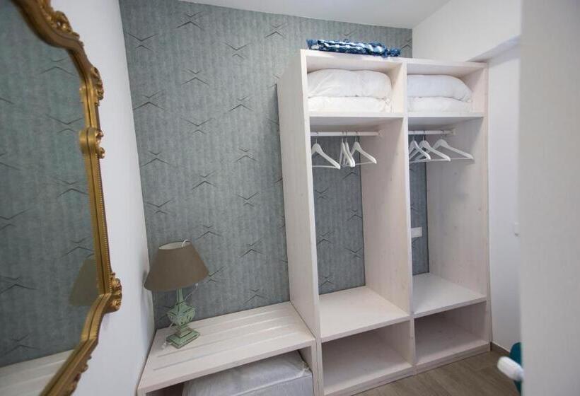 펜션 Laura E Christian   Rooms