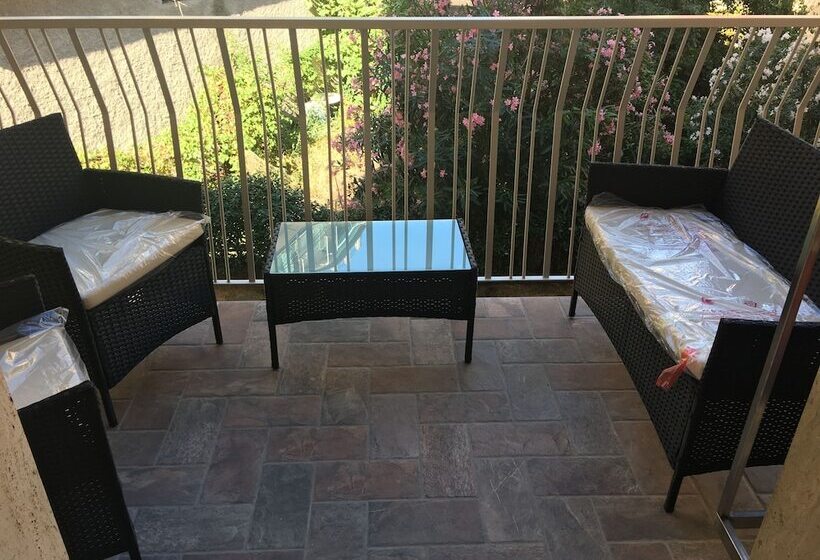 پانسیون Le Divine Di Via Olivieri   Reception Via Xxv Aprile 5