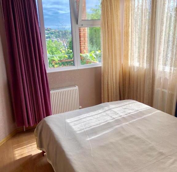 پانسیون Luca Lili