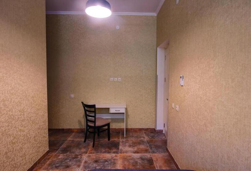 پانسیون Luca Lili