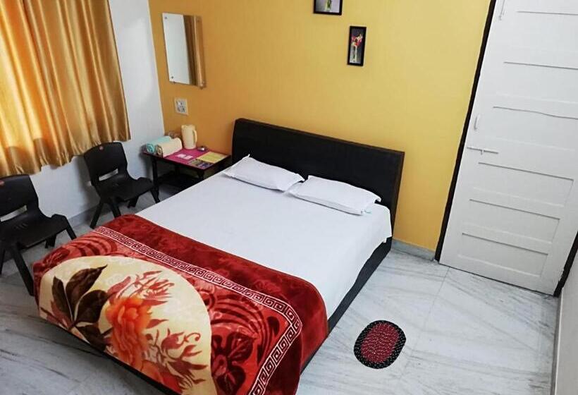 פנסיון Mango Guest House