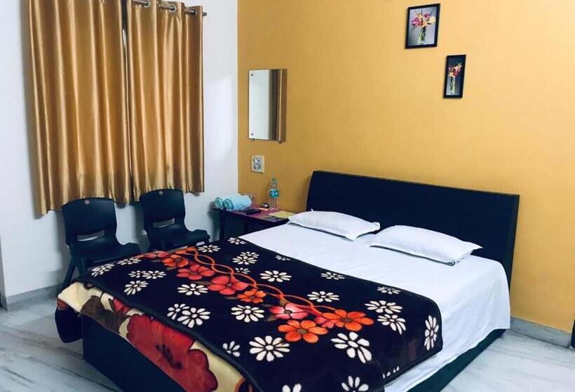 פנסיון Mango Guest House